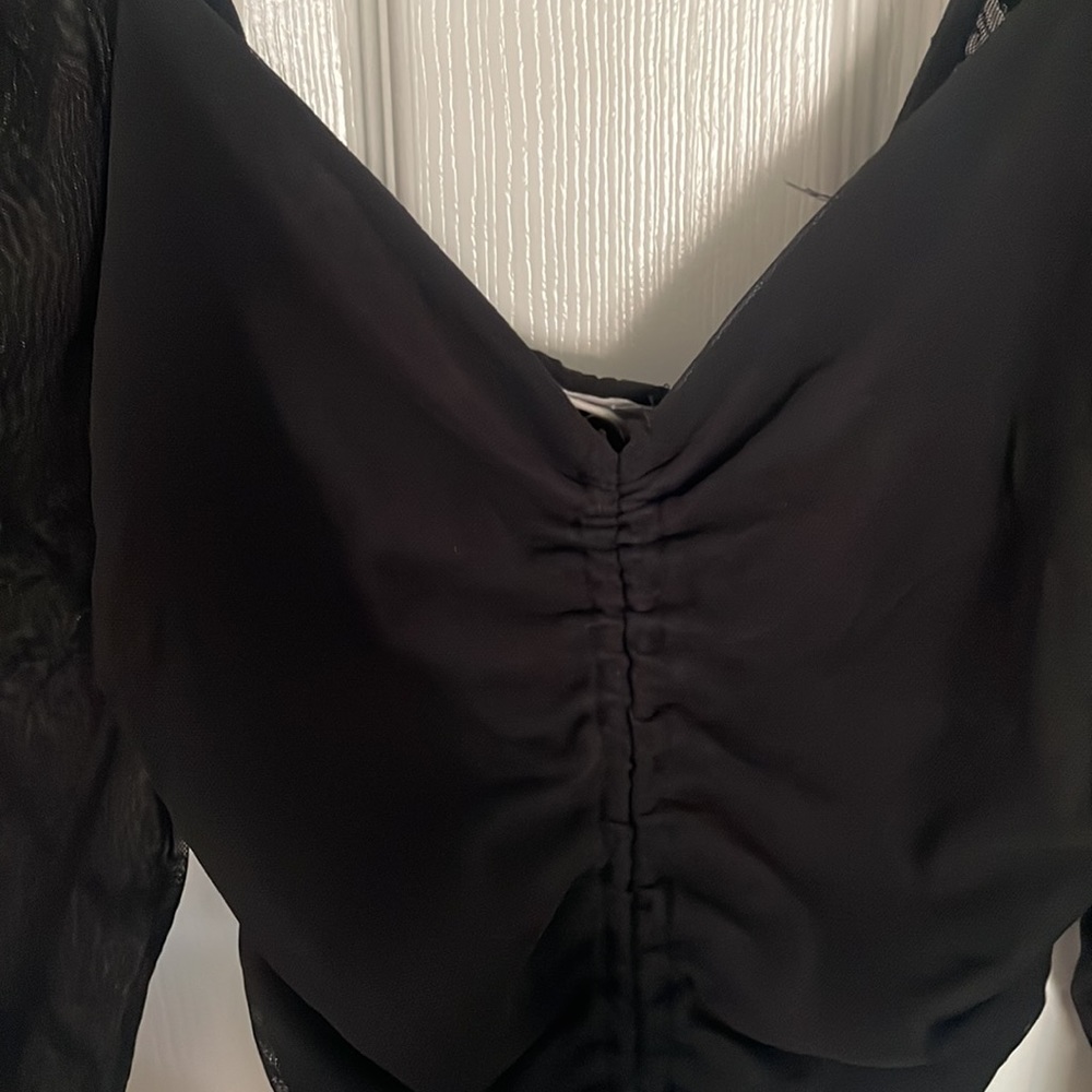 BLACK MESH TOP - Picture 2 of 3